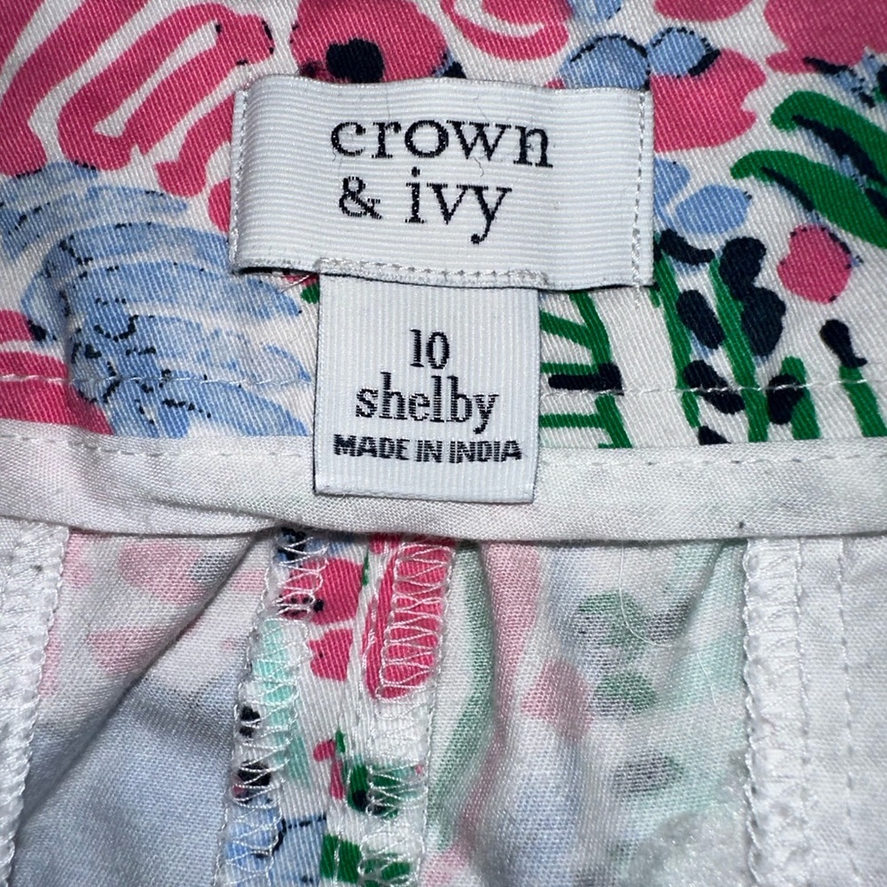 Crown & Ivy Shelby Scalloped Printed Short Size 10 - Picture 3 of 8
